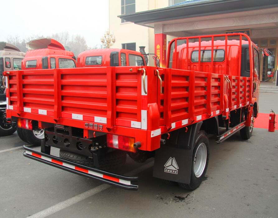 中国重汽HOWO 悍将 117马力 4.2米单排栏板轻卡(蓝牌十吨王)11