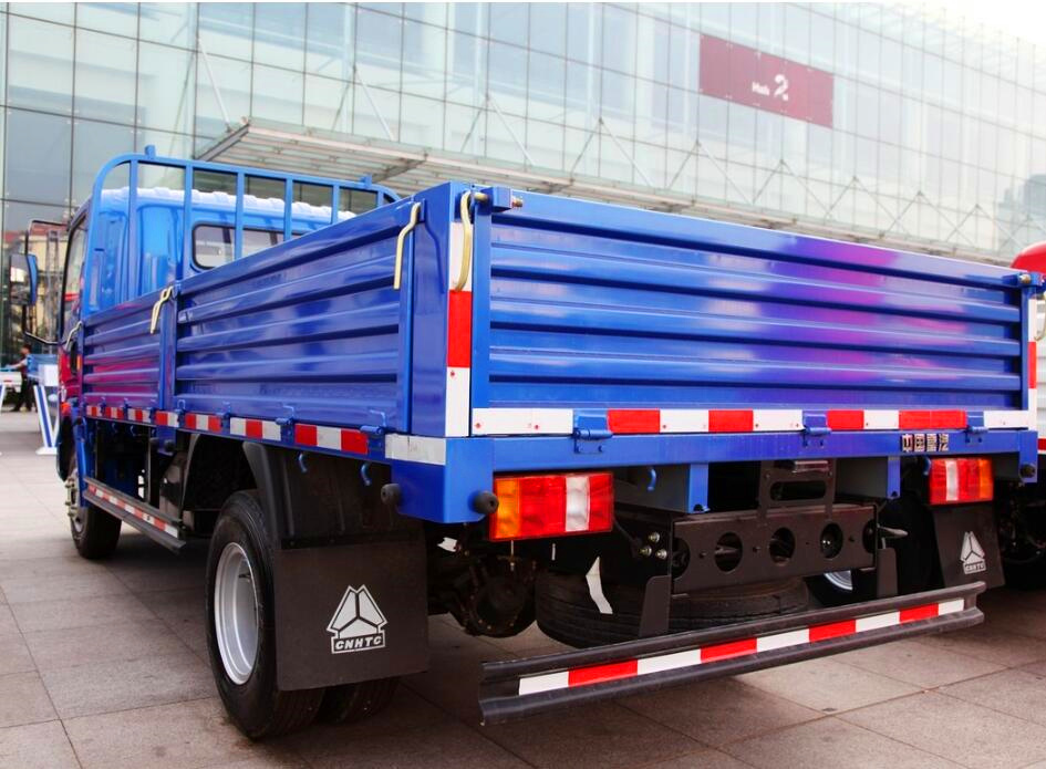 中国重汽HOWO 悍将 117马力 4.2米单排栏板轻卡(蓝牌十吨王)5