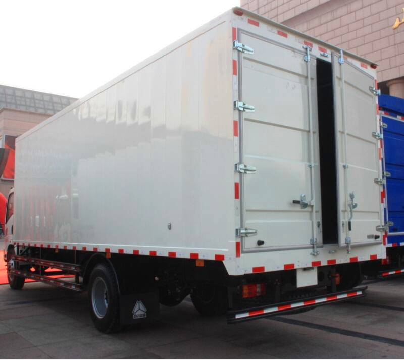 中国重汽HOWO 悍将 160马力 4X2 厢式载货车(ZZ5167XXYG5615C1)5