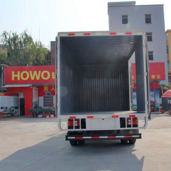 中国重汽HOWO 统帅 129马力 4.2米单排厢式轻卡蓝色12